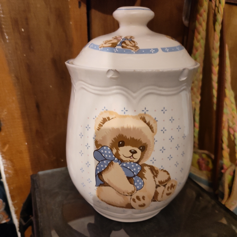 Vintage cookie jar